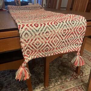 ASPEN Woven Table Runner Tassel Ends Red Green White Diamond Pattern Metallic